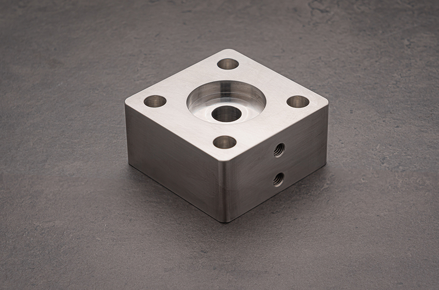 Example of a cnc-milled part manufactured with meviy.