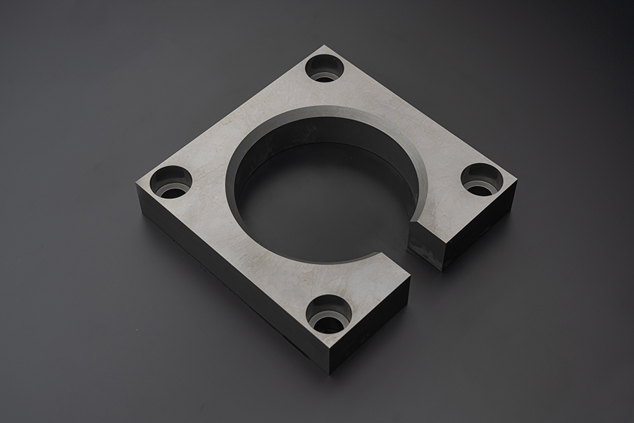 Example of a cnc-milled part manufactured with meviy.
